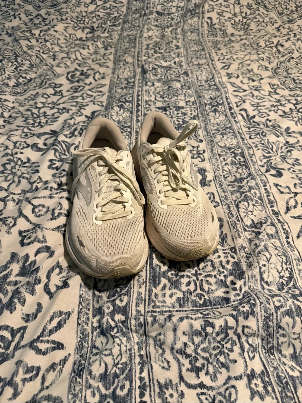 Brooks White Women's Running Sneakers